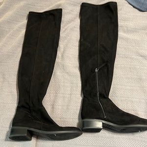 Franco Sarto flat over the knee suede boots. Women’s size 8.5 Worn once! 23”H